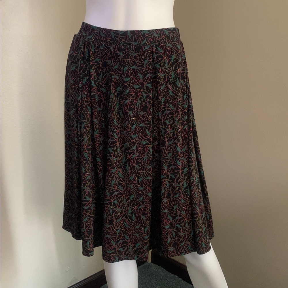 LuLaRoe Geometric small skirt with pockets! So soft! Vacation resort ready